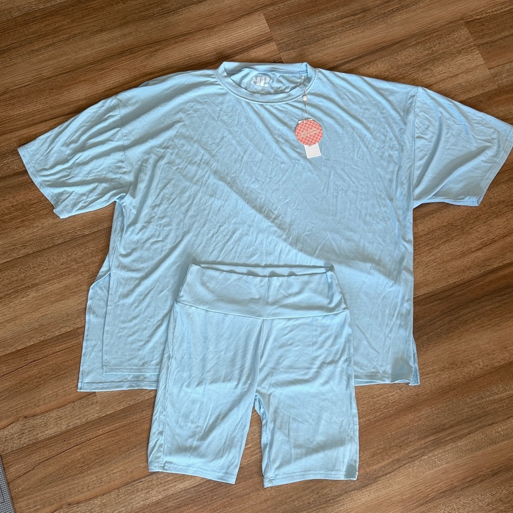 NWT Size M Brixton Phoenix Light Blue Women's biker short set